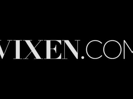 VIXEN Kendra Sunderland has sexecutive meeting with her boss