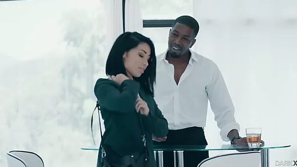 Korean babe Rina Ellis gives a blowjob and gets her punani blacked
